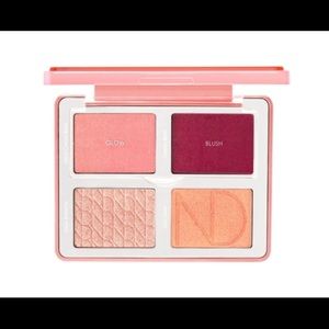 Natasha Denona Bloom Brush & Glow Palette